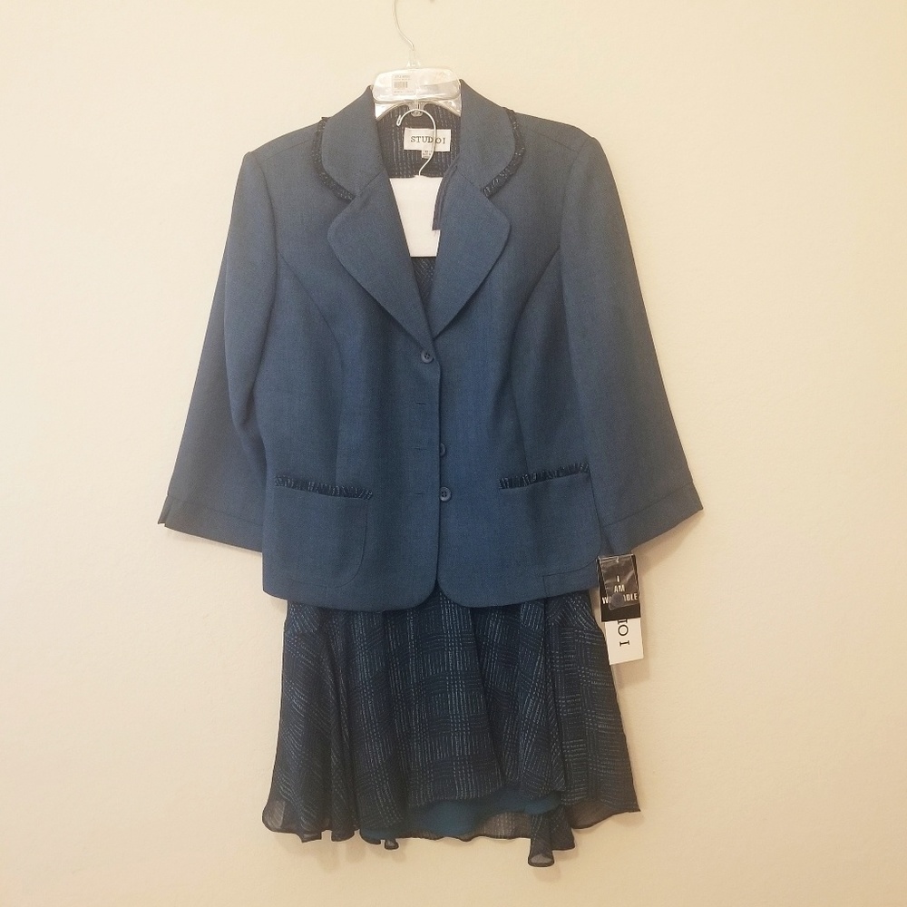 NWT Studio I blue suit